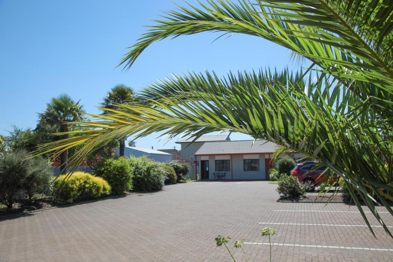 Bks Palm Court Motor Lodge Gisborne Exterior photo